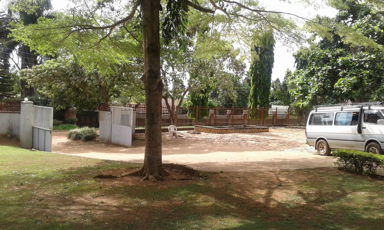 Skyway Hotel Entebbe Exterior photo